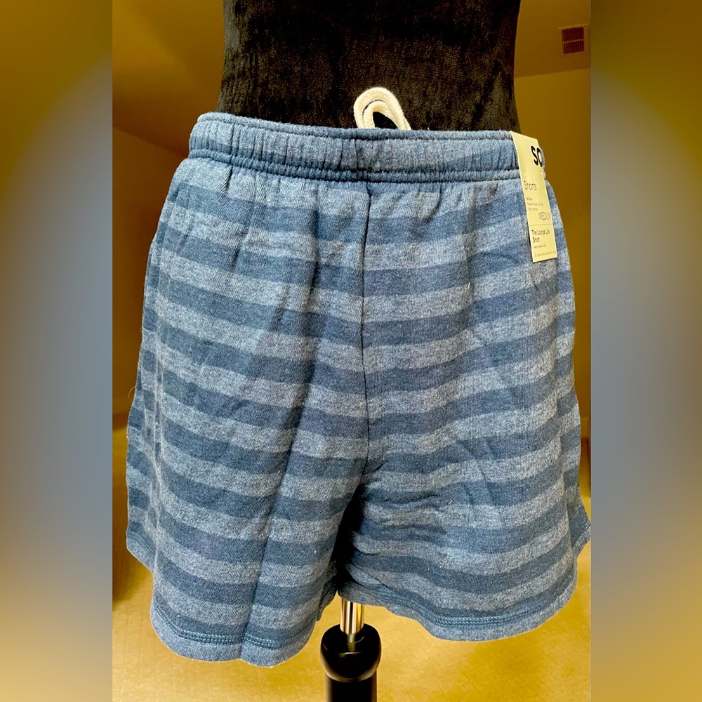 Juniors' SO® Core Boyfriend
Shorts
MEDIUM, Navy Stripe